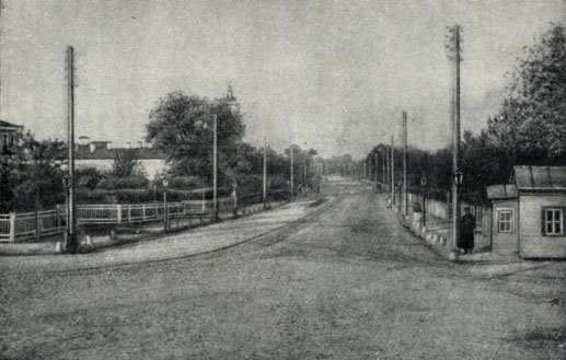 Вид Садовой улицы от бывших Триумфальных ворот (ныне площадь Маяковского). Фототипия 1888 г